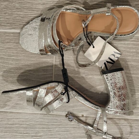 Zara Silver Strappy Sandals for Women Very Beautiful New - Picture 7 of 7